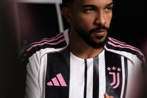 全新意式风尚！尤文新赛季主场球衣来袭，参与互动赢同款球衣！