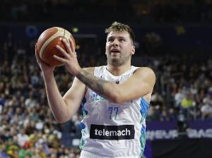 东契奇：我有时会控制不住脾气 但一直努力想帮助球队赢球