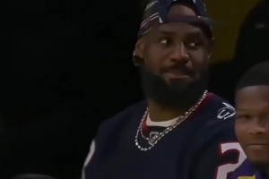 老头今天穿着真帅气😍